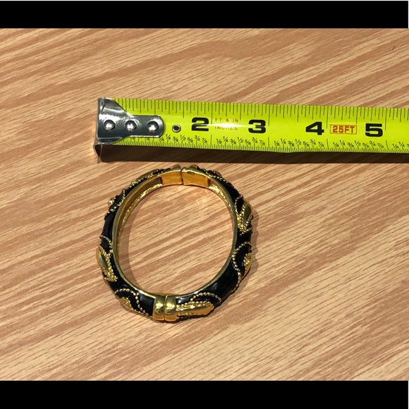 Black and Gold Bangle Clasp Bracelet - Picture 9 of 10